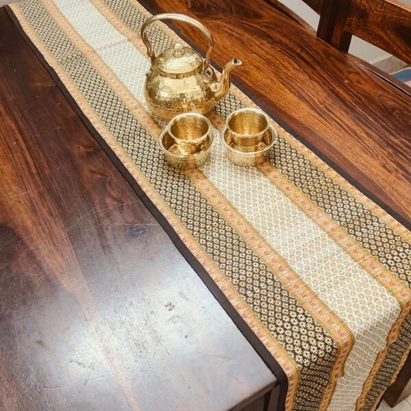 Madurkathi Table Runner – Handwoven Natural Grass Table Décor