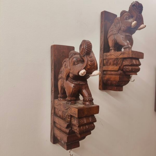 Mahogany Hand-Carved Elephant Wall Bracket (Set of 2)