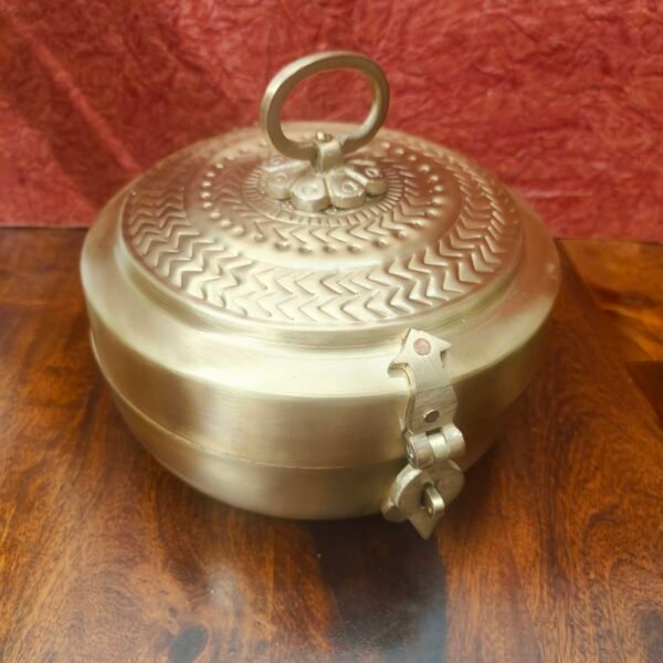 Vintage Brass Roti Box with Lacquer Finish – Handcrafted Indian Chapati Storage Box (9 Inches)