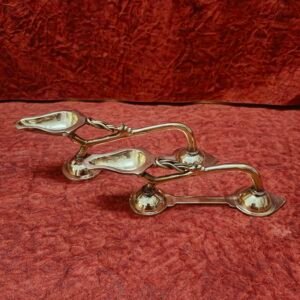Brass Aarti Diya Holder with Handle – Traditional Pooja Lamp Stand (8 & 9 Inches)