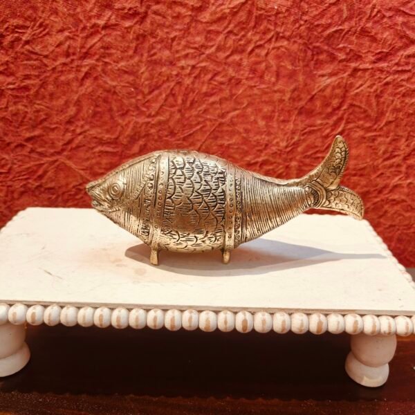 Handcrafted Brass Vastu Fish Décor Showpiece